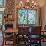 Updated 2 Bedroom Plus Loft 3 Bathroom Snowcreek Phase V #860 Sleeps 6