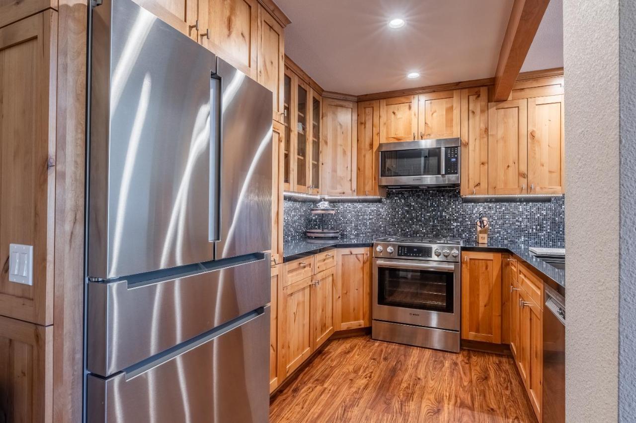 Casa de férias Updated 2 Bedroom Loft 3 Bathroom Snowcreek Phase V #860 Sleeps 6