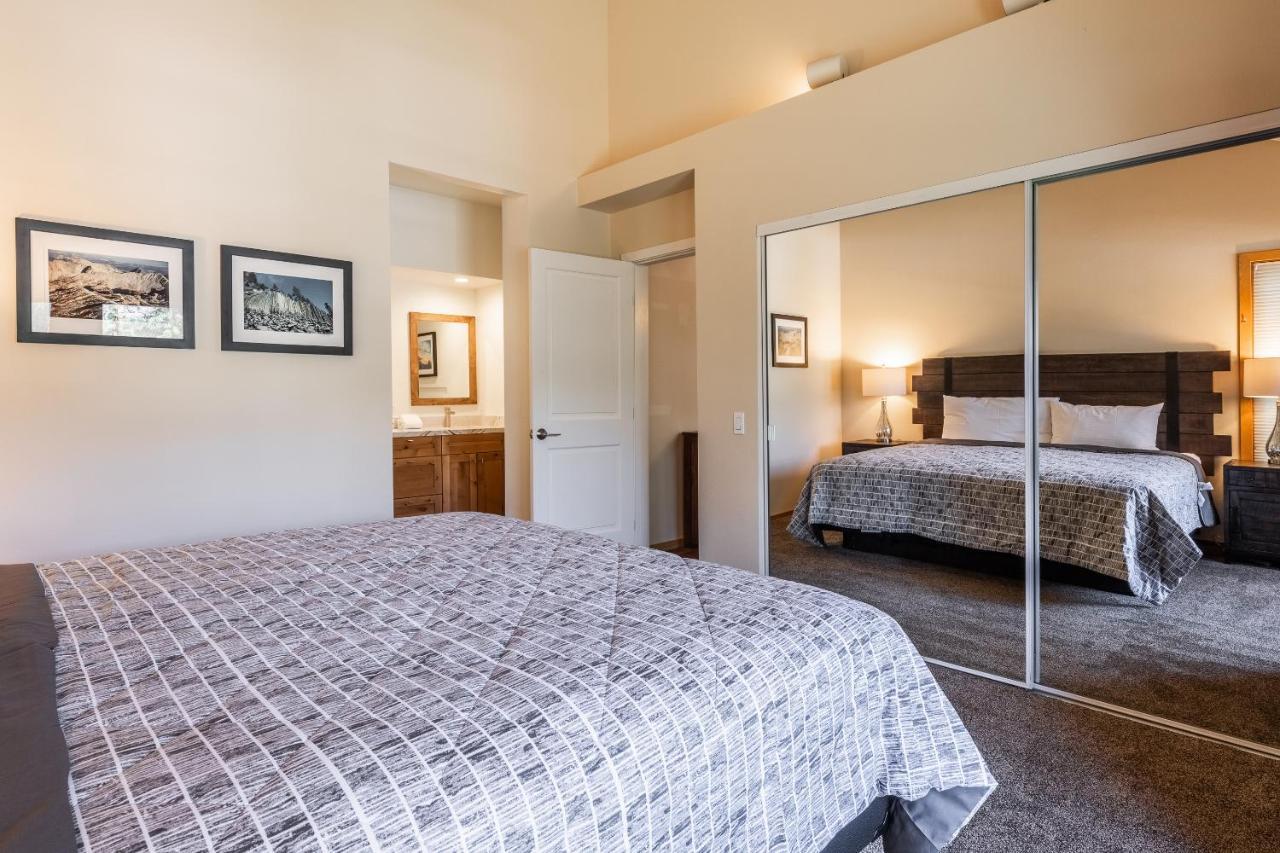 Updated 2 Bedroom Loft 3 Bathroom Snowcreek Phase V #860 Sleeps 6